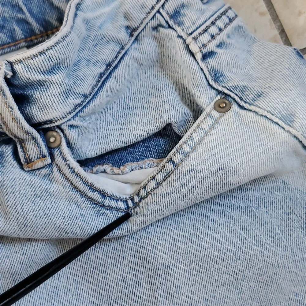 H&M Blue Denim Jeans Skirt Buttons sz 8 - Picture 4 of 9
